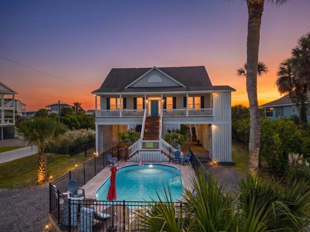 Photo of 402 Pompano Street, Edisto Island, SC 29438 (MLS # 26011622)