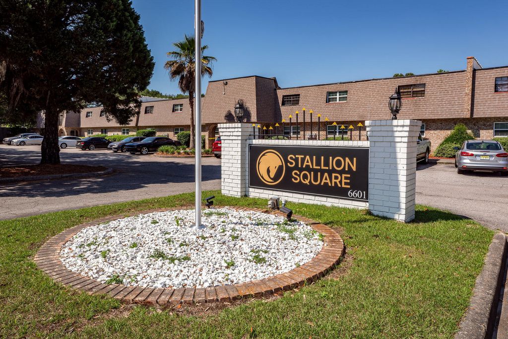 Photo of 6601 Dorchester Road #Apt 102, North Charleston, SC 29418 (MLS # 26014305)