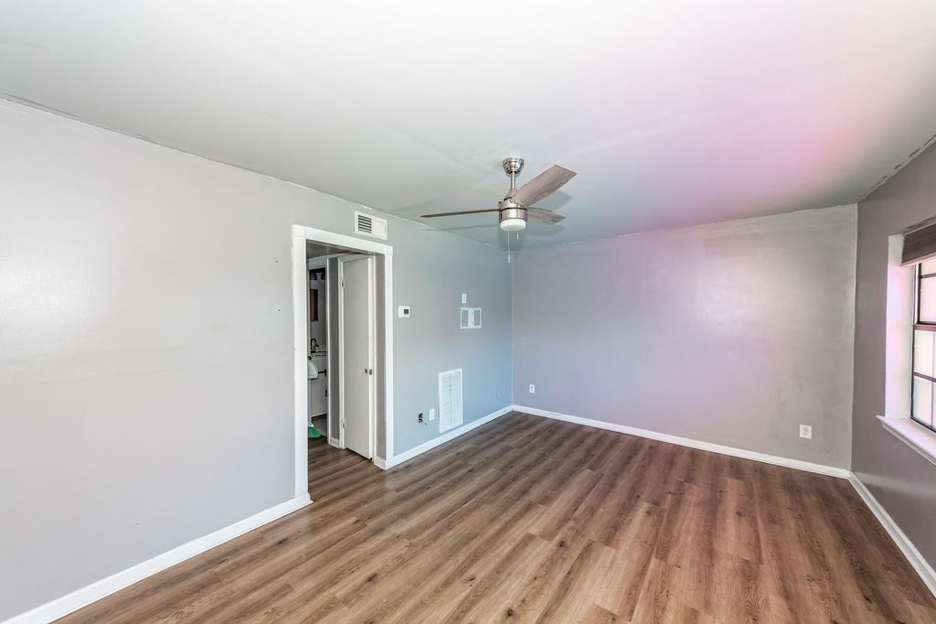 Photo of 6601 Dorchester Road #Apt 102, North Charleston, SC 29418 (MLS # 26014305)