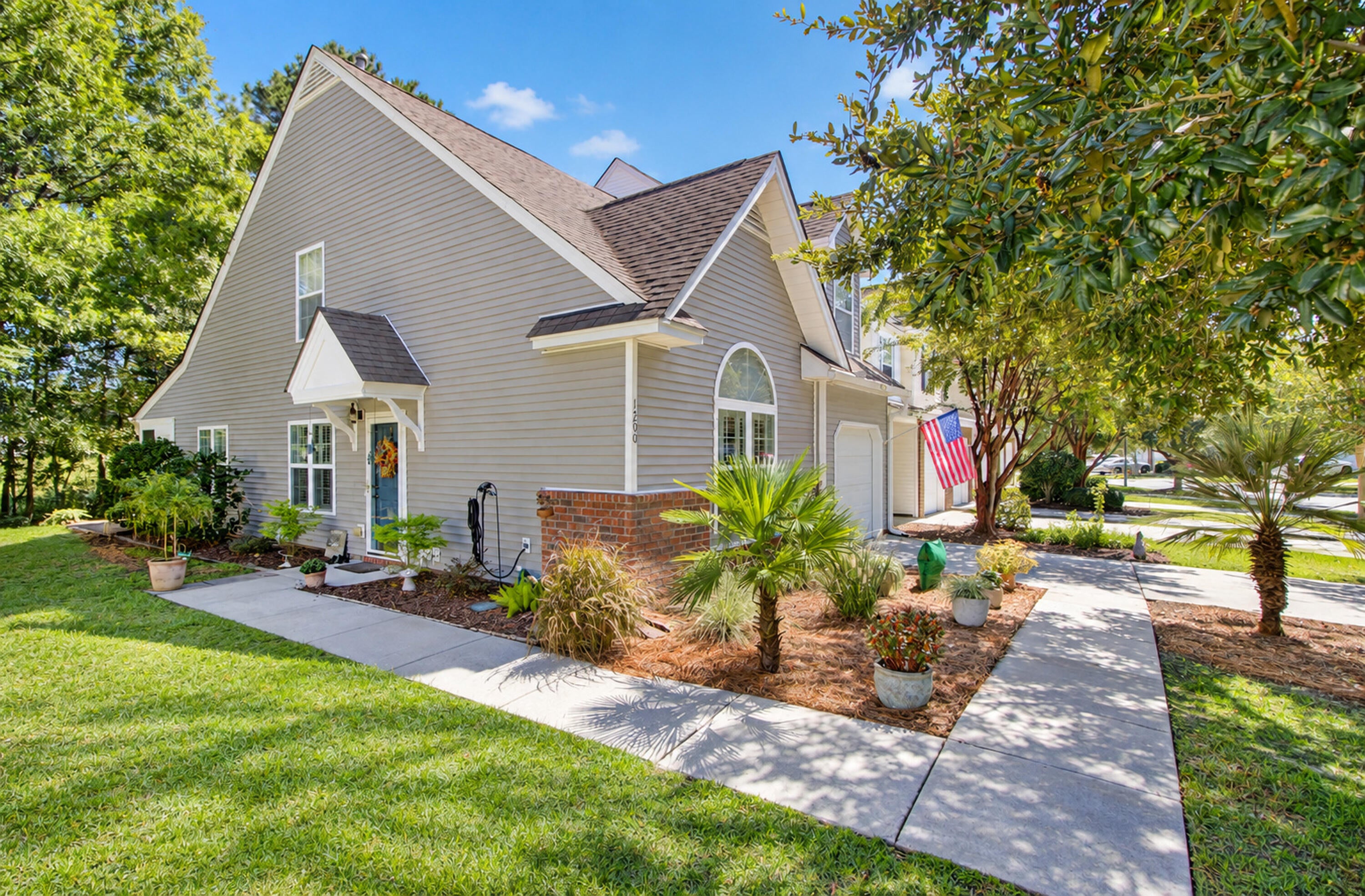 1200 Yellow Hawthorn Circle