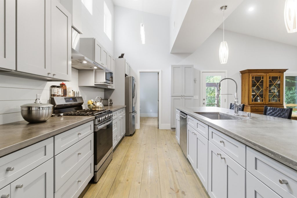Photo of 1584 Periwinkle Drive, Mount Pleasant, SC 29466 (MLS # 26016196)
