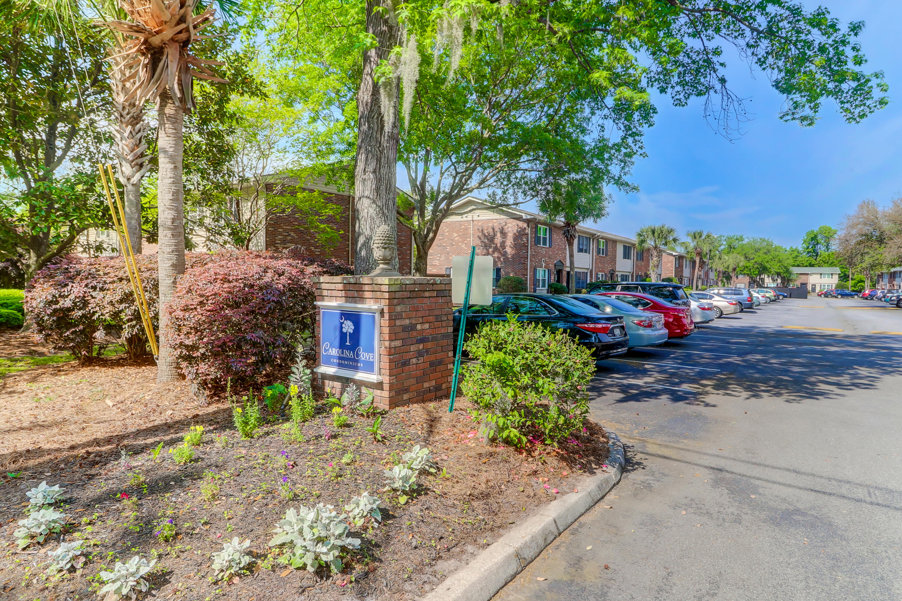 415 Parkdale Drive 17a