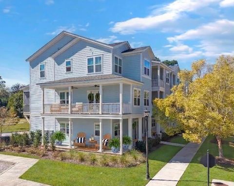Photo of 139 Sabal Court, Summerville, SC 29483 (MLS # 26018445)