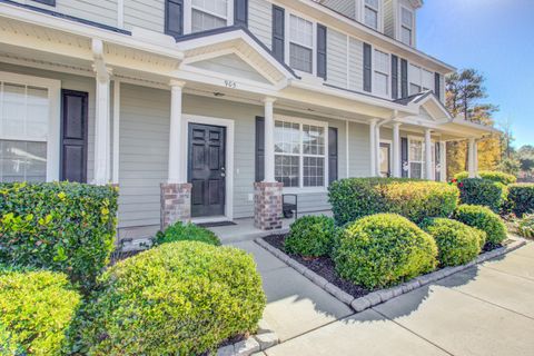 Photo of 905 Hemingway Circle, Summerville, SC 29483 (MLS # 25032917)
