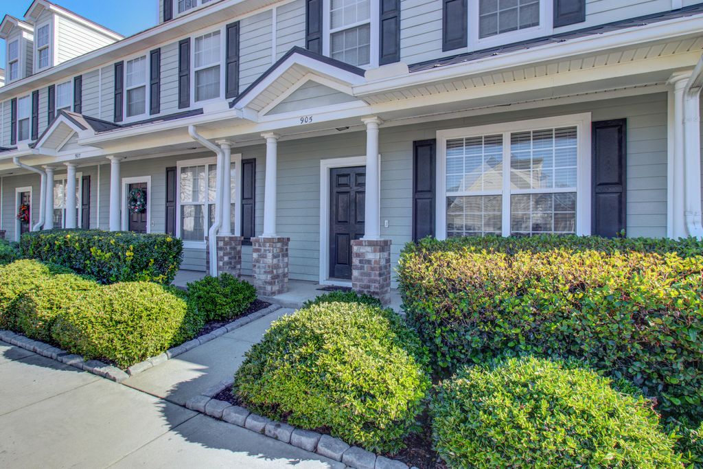 Photo of 905 Hemingway Circle, Summerville, SC 29483 (MLS # 25032917)