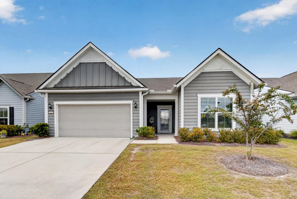 Photo of 165 Garden Gate Way, Summerville, SC 29486 (MLS # 26027681)