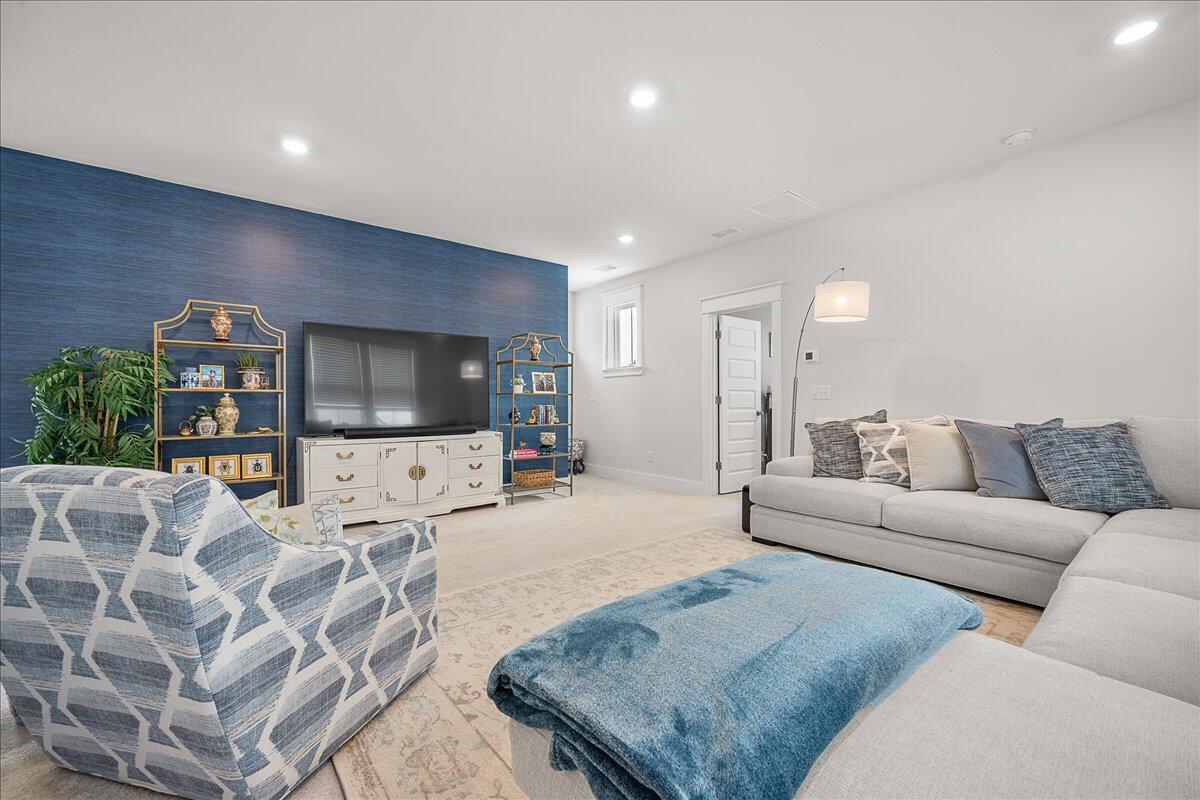 2710 Mcfadden Way