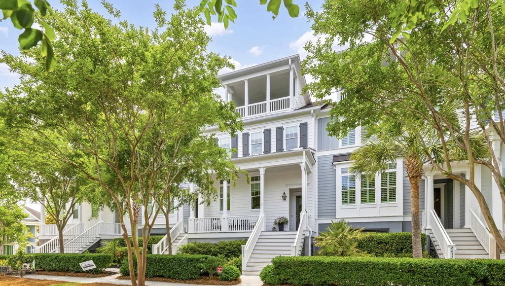 Photo of 2635 Townsend Place, Daniel Island, SC 29492 (MLS # 26014392)