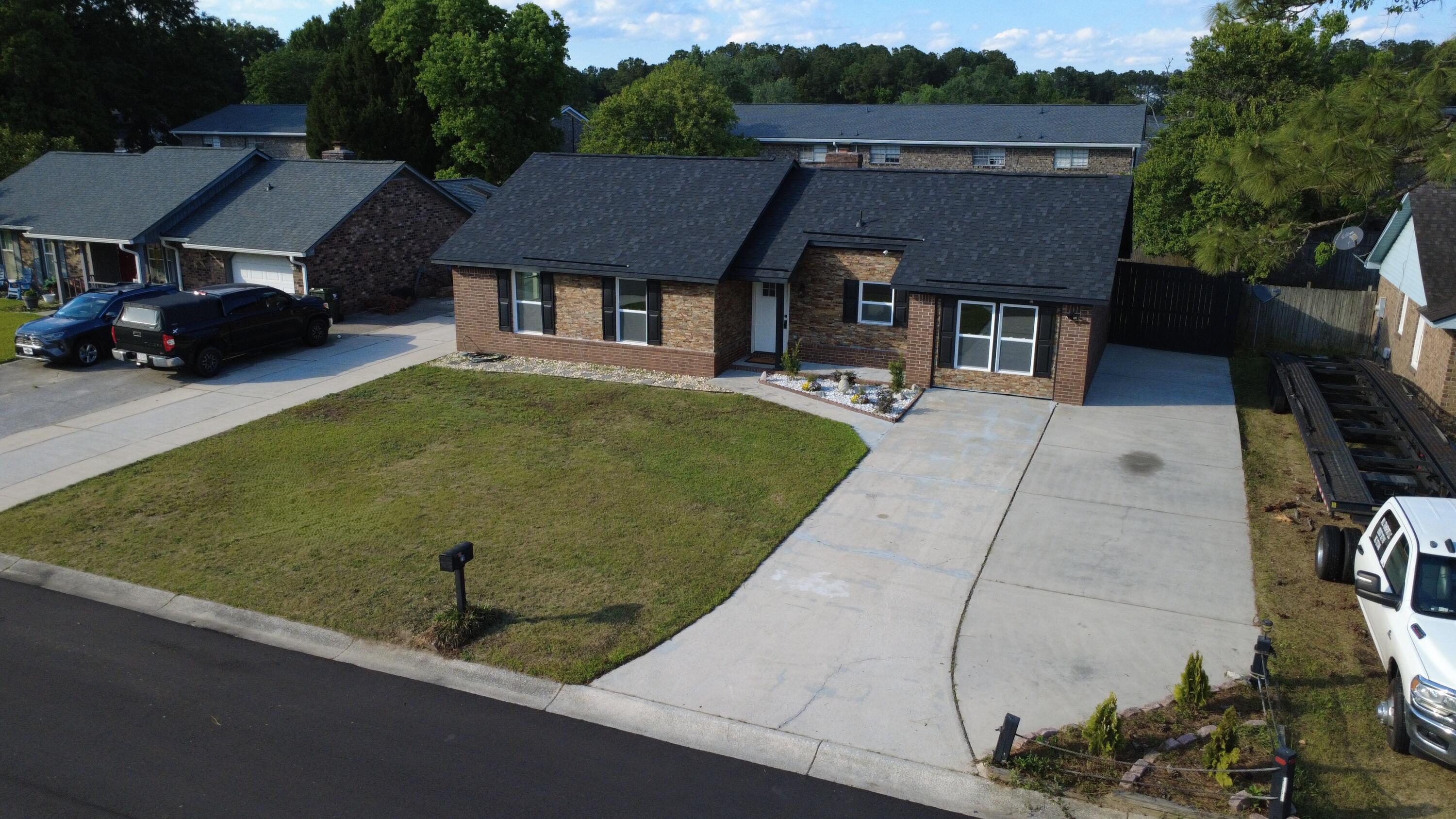 215 Horseshoe Drive