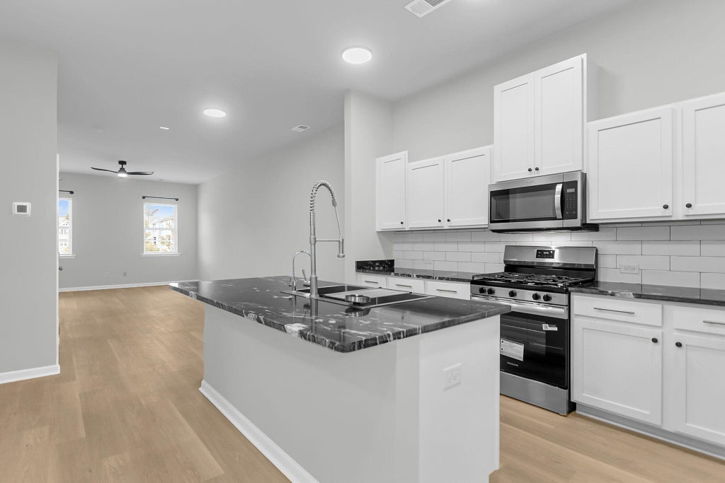 Photo of 344 Spindlewood Way, Charleston, SC 29414 (MLS # 26026374)