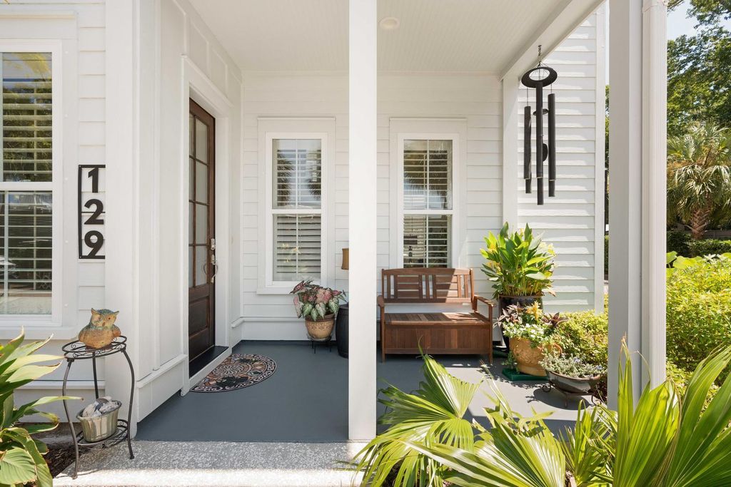 Photo of 129 Bratton Circle, Mount Pleasant, SC 29464 (MLS # 25031642)