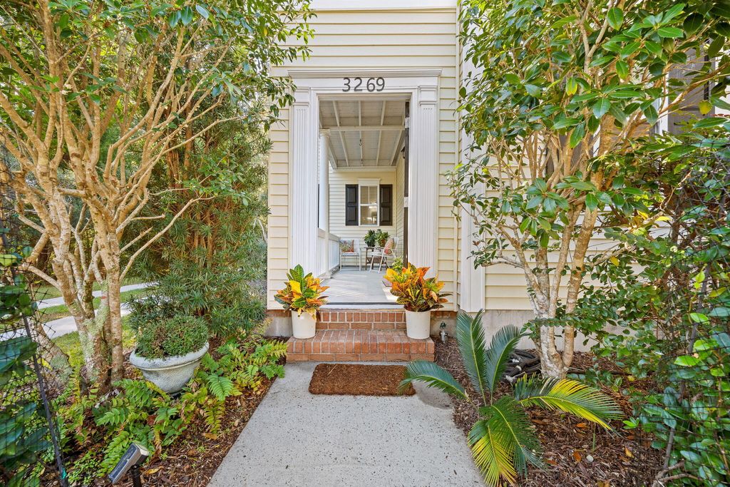 Photo of 3269 Beaconsfield Road, Mount Pleasant, SC 29466 (MLS # 25030316)