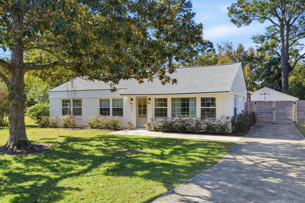 Photo of 311 Lamont Road, Charleston, SC 29407 (MLS # 26016601)