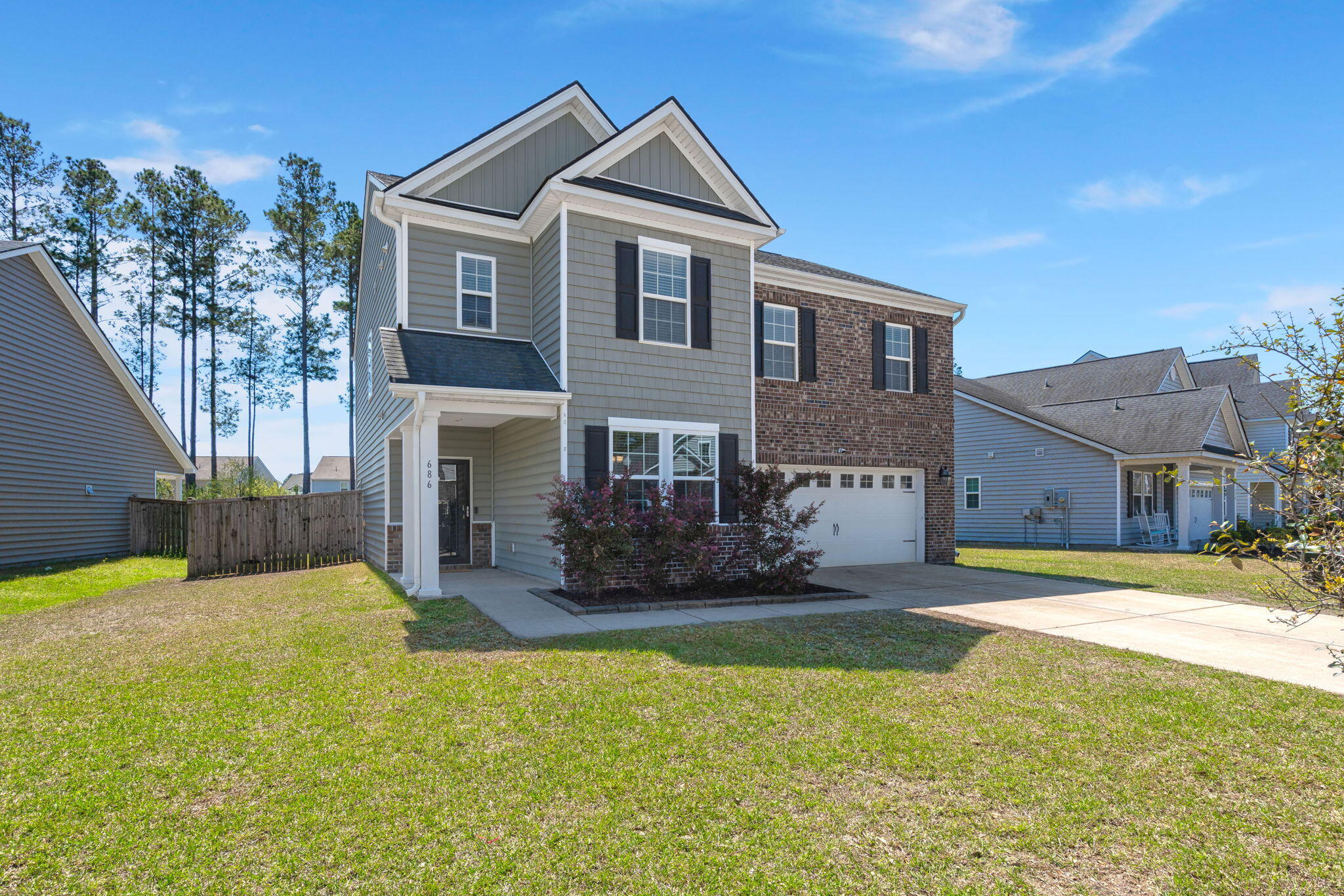 686 Redbud Lane