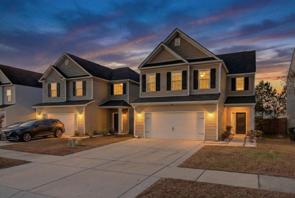 Photo of 763 Redbud Lane, Summerville, SC 29486 (MLS # 26000271)