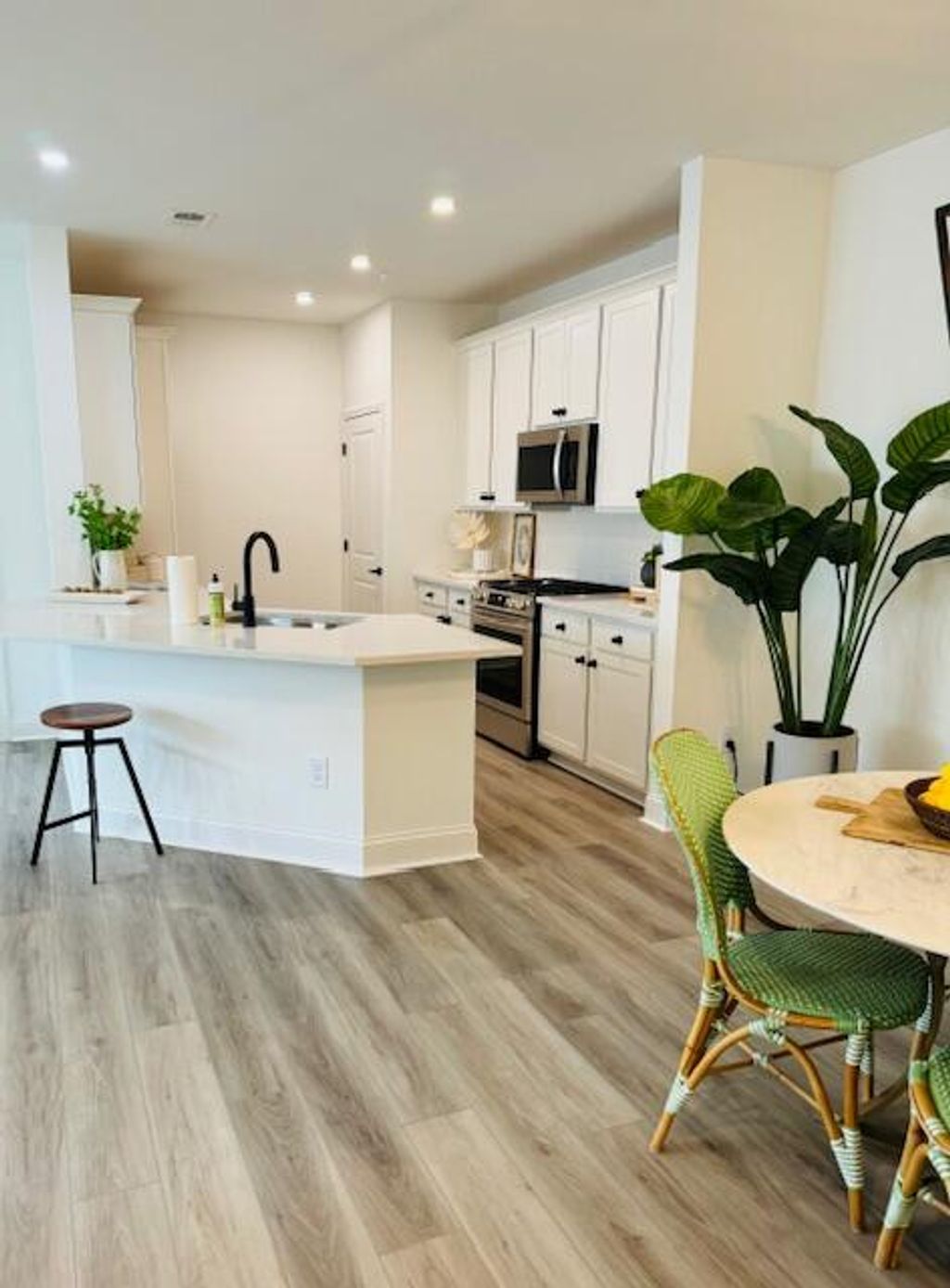 Photo of 501 Raes Court #204, Charleston, SC 29414 (MLS # 26002922)