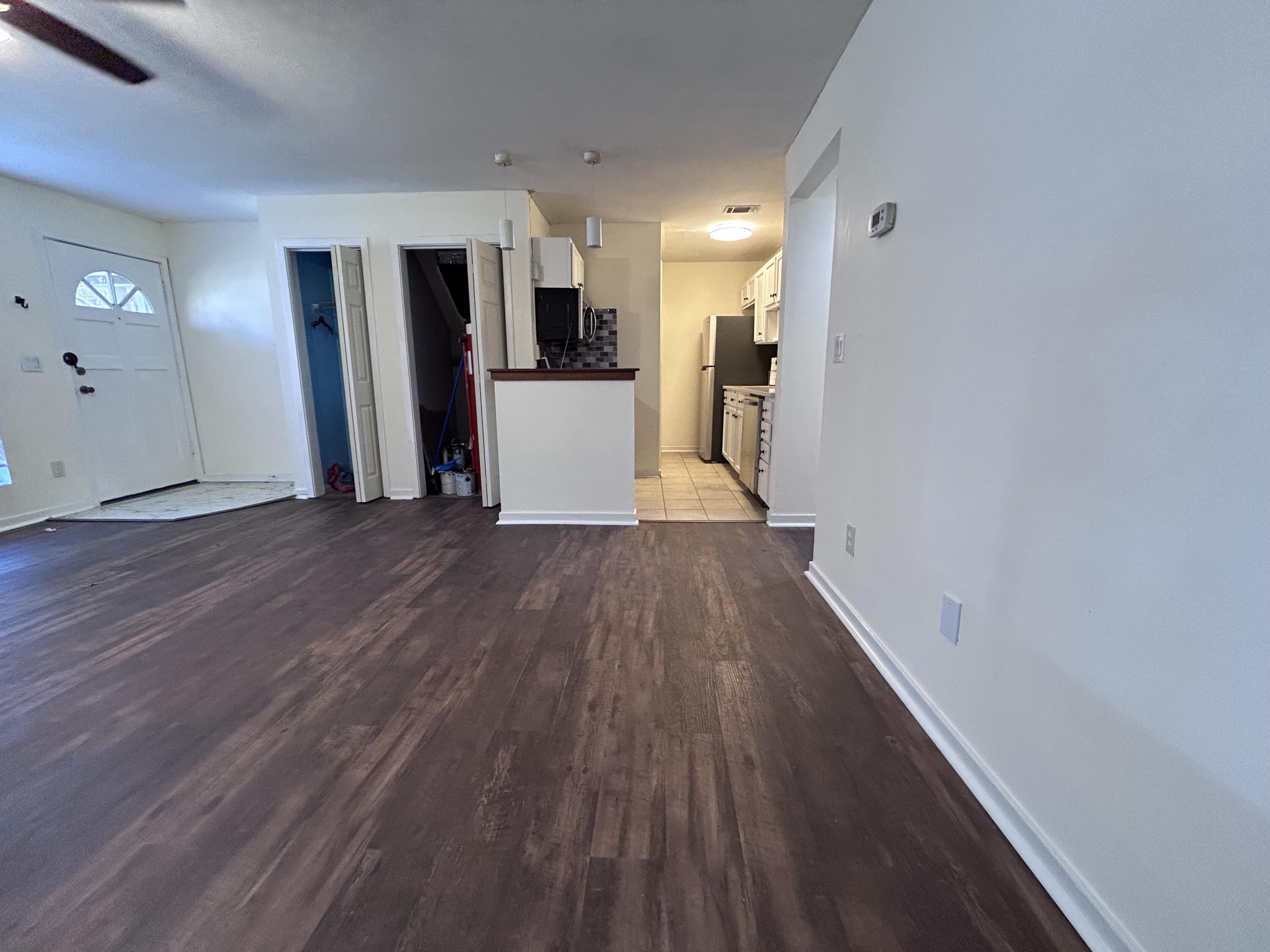 7945 Edgebrook Circle B
