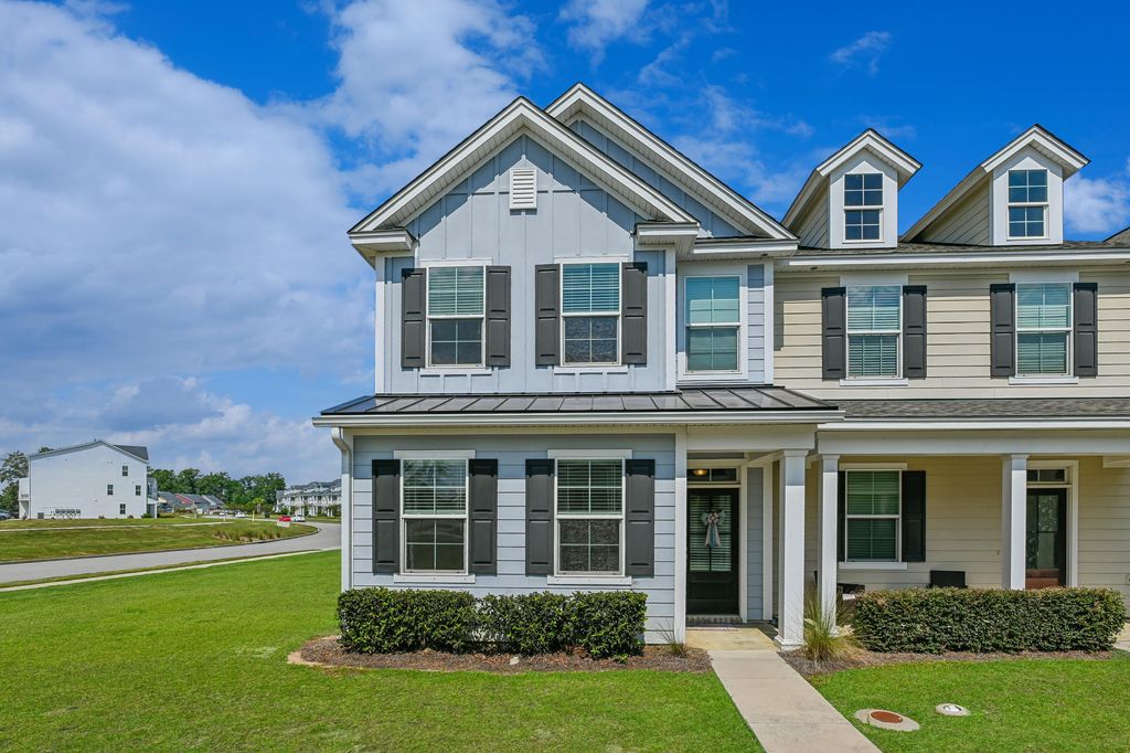 Photo of 401 Stoneleigh Lane, Moncks Corner, SC 29461 (MLS # 26008264)