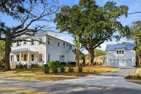 Photo of 832 Mccants Drive, Mount Pleasant, SC 29464 (MLS # 26008279)