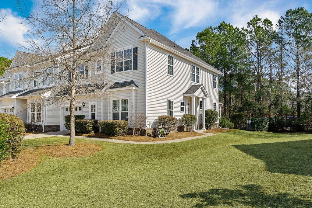 Photo of 1121 Euclid Drive, Charleston, SC 29492 (MLS # 26004132)