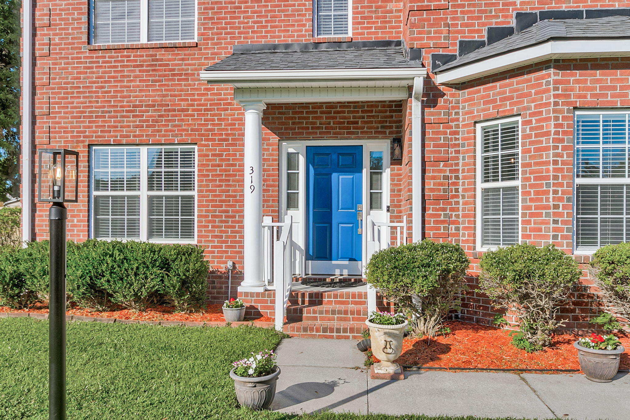 319 Lindrick Court