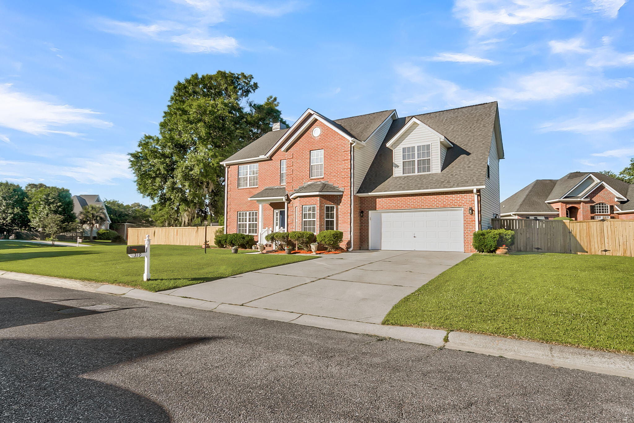 319 Lindrick Court