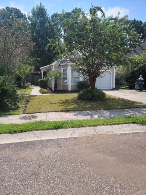 Photo of 1217 Wando Shores Drive, Charleston, SC 29492 (MLS # 25023526)