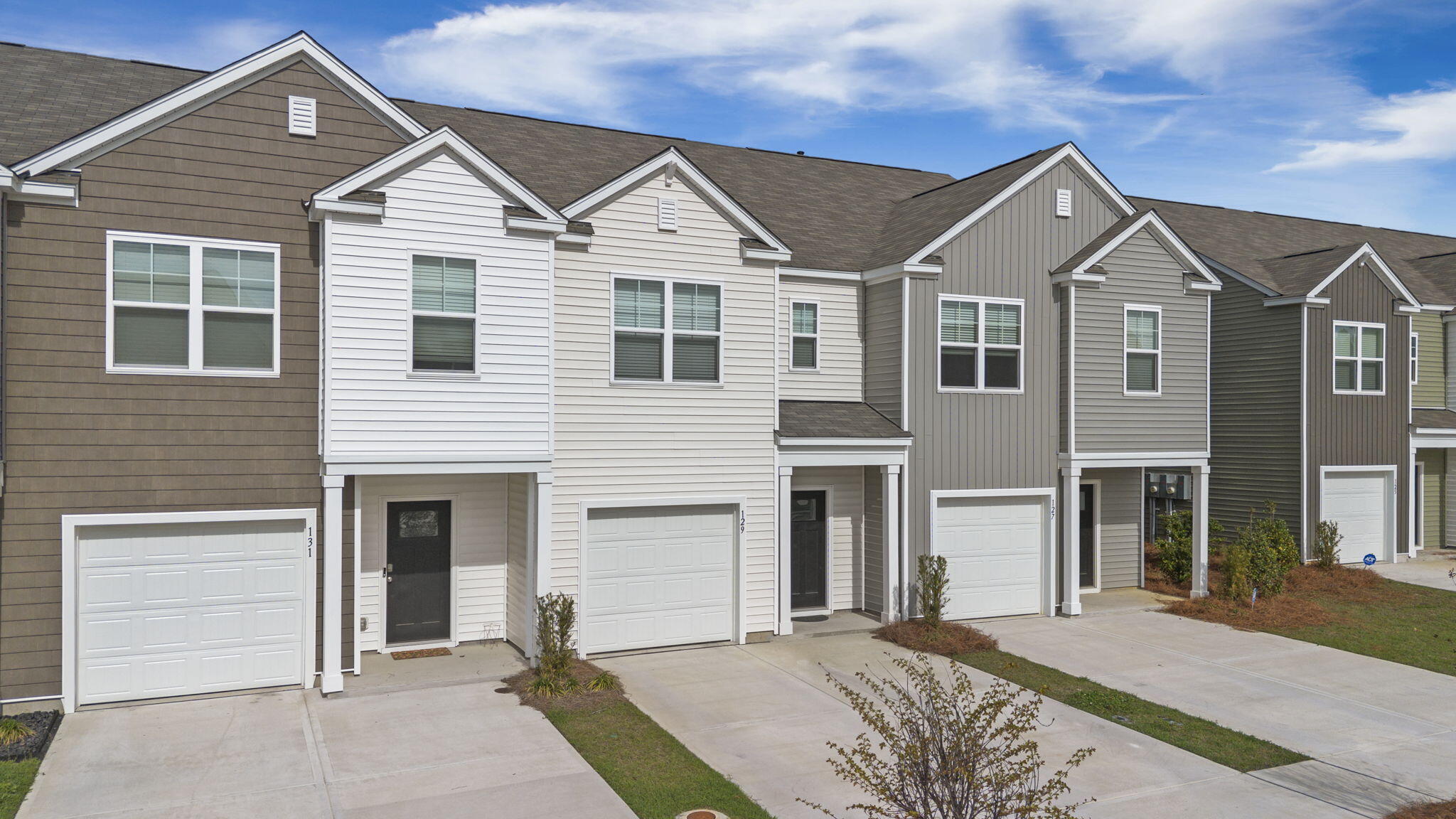 129 Yarrow Way