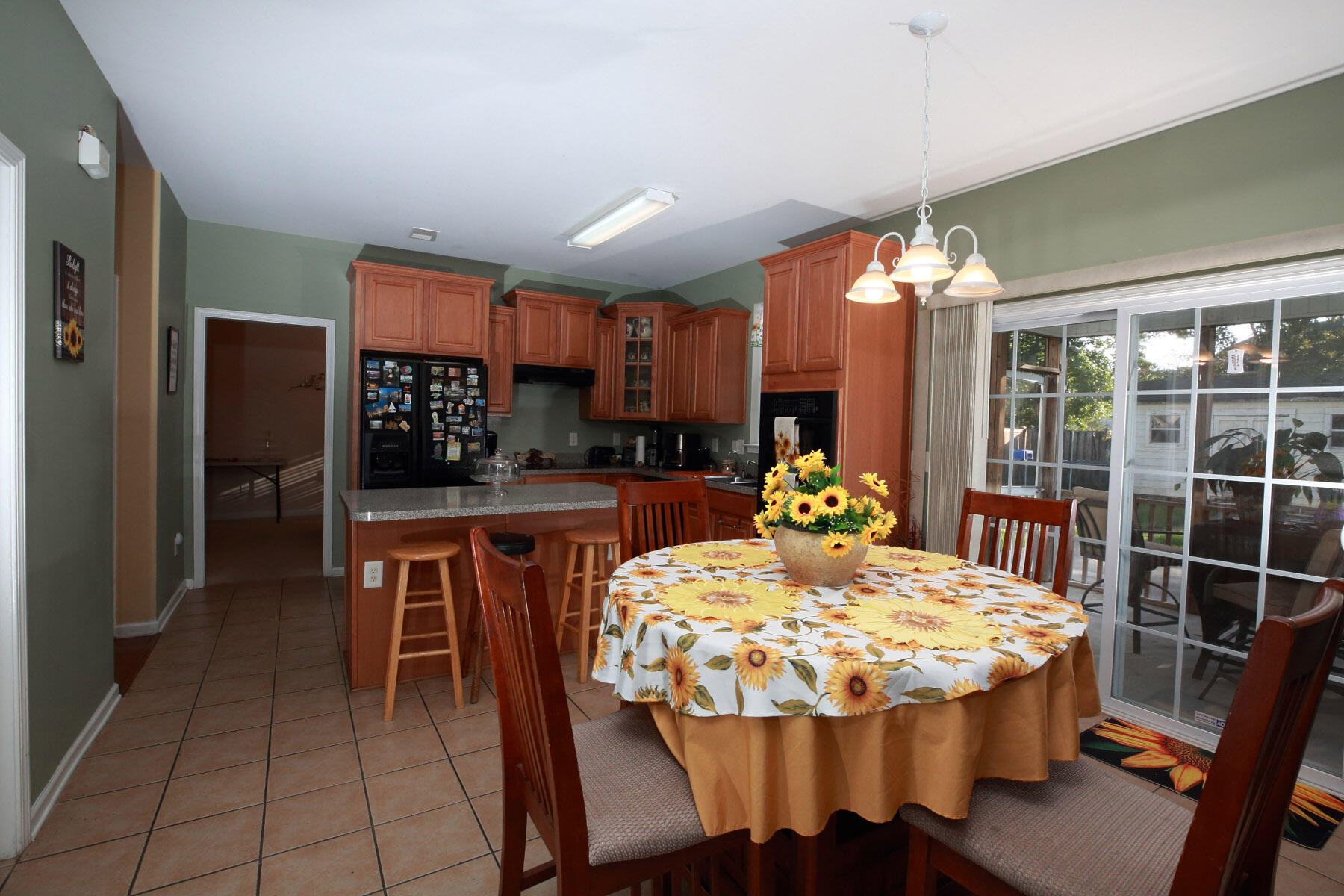 3375 Middlesboro Avenue