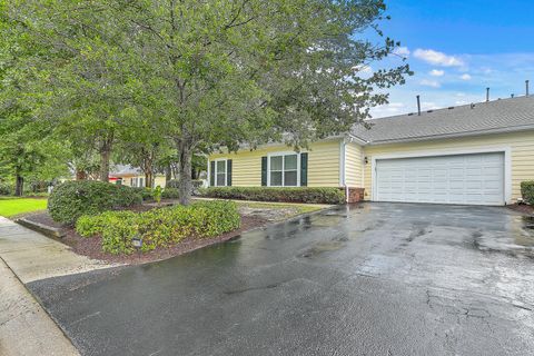 A home in North Charleston