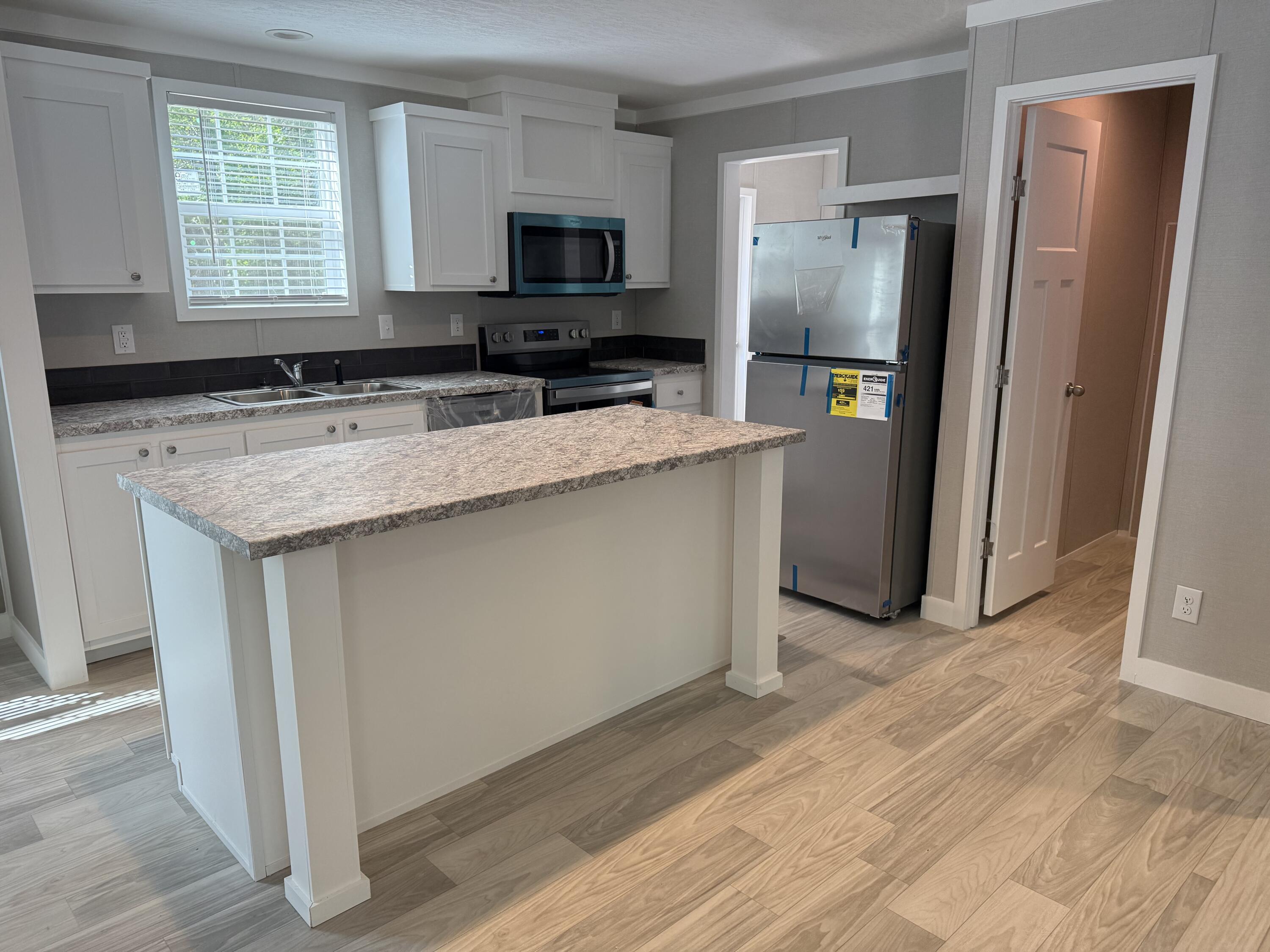 2512 Kelly Bay Road