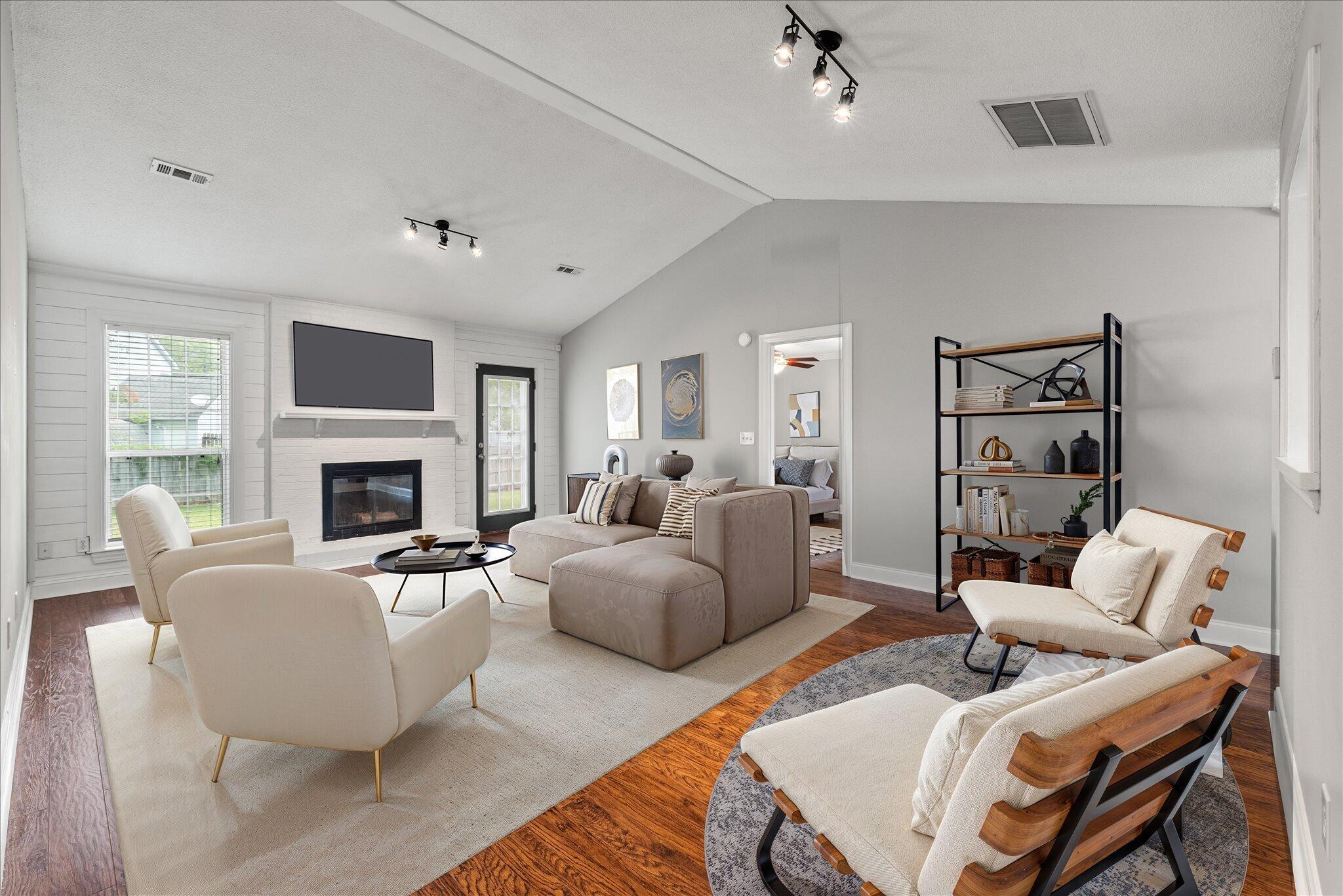 320 Indigo Road