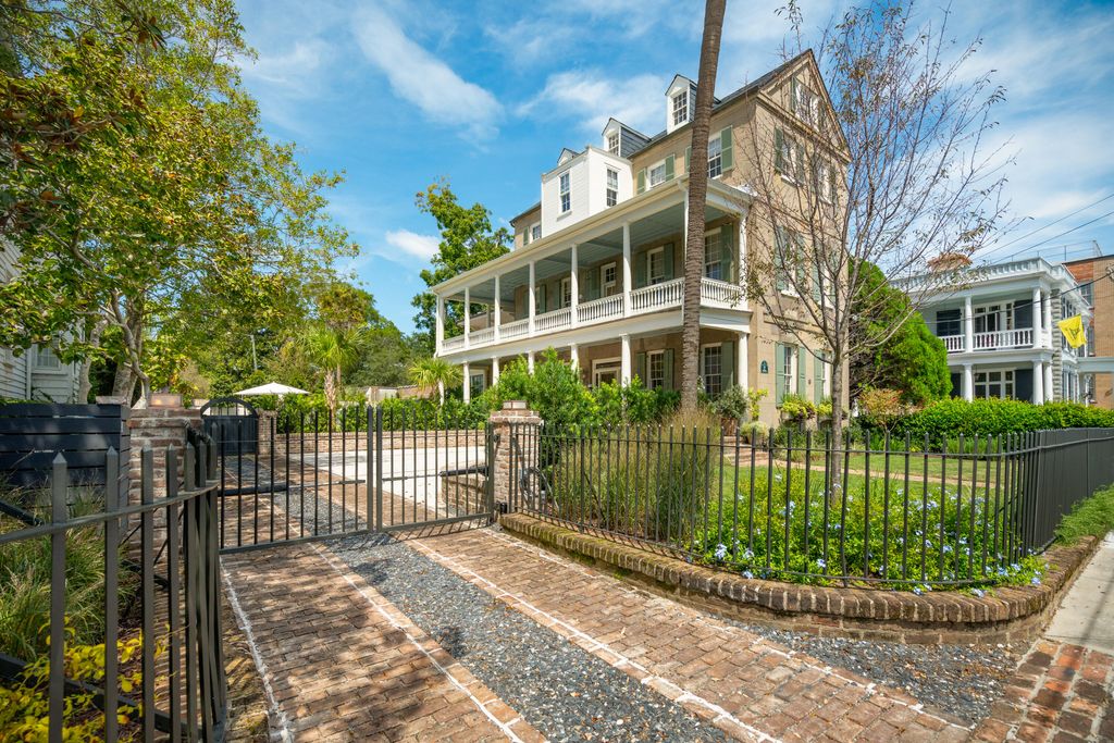 Photo of 110 Beaufain Street, Charleston, SC 29401 (MLS # 25026046)
