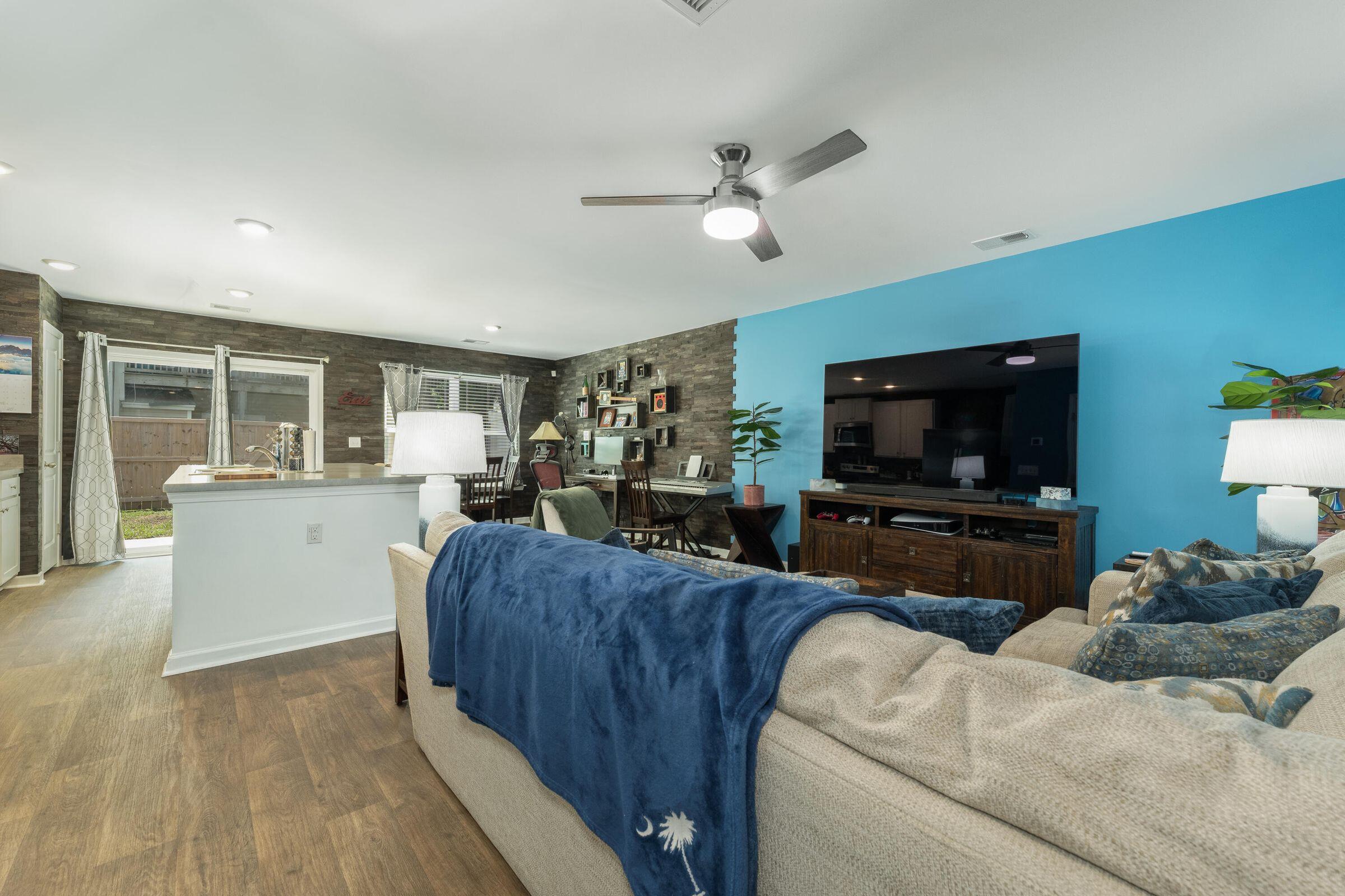 4589 Palm View Circle