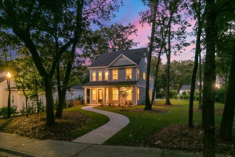 Photo of 104 Weston Hall Drive, Summerville, SC 29483 (MLS # 25025958) Photo of 104 Weston Hall Drive, Summerville, SC 29483 (MLS # 25025958)