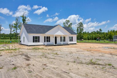 A home in Holly Hill