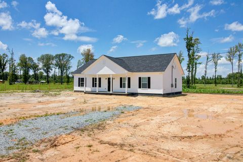 A home in Holly Hill