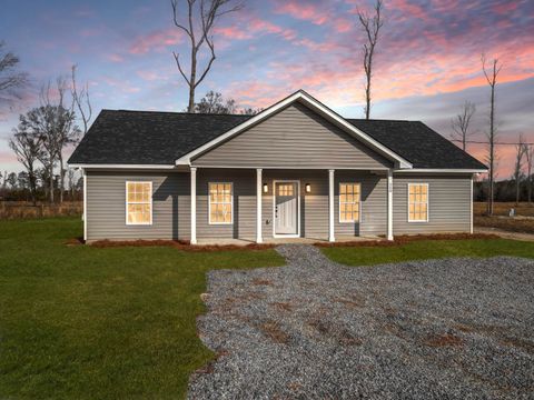 A home in Holly Hill