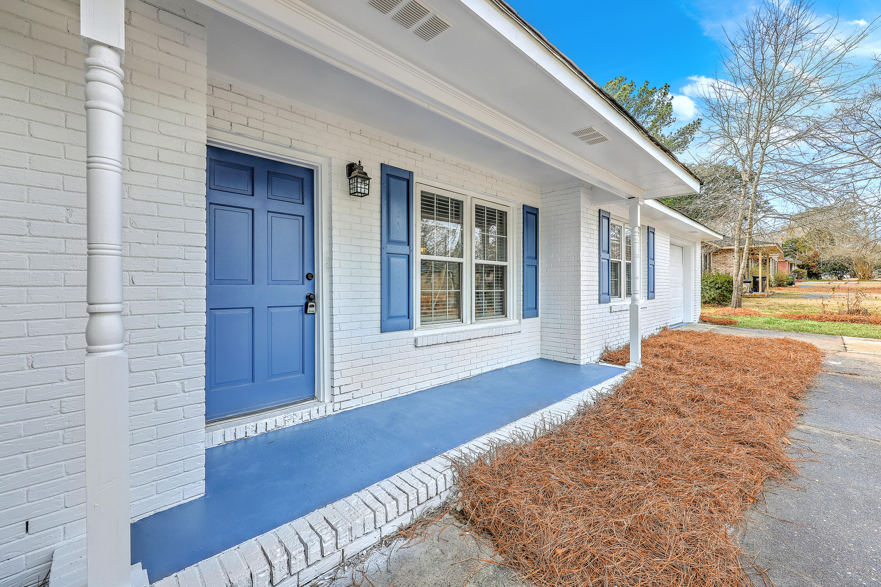 7645 Knollwood Drive