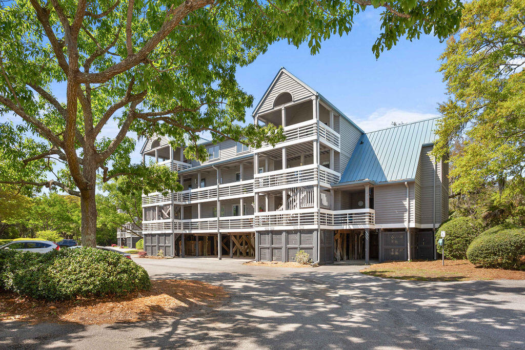 2413 Racquet Club Drive