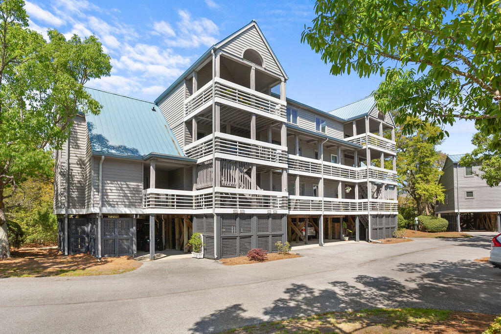 2413 Racquet Club Drive