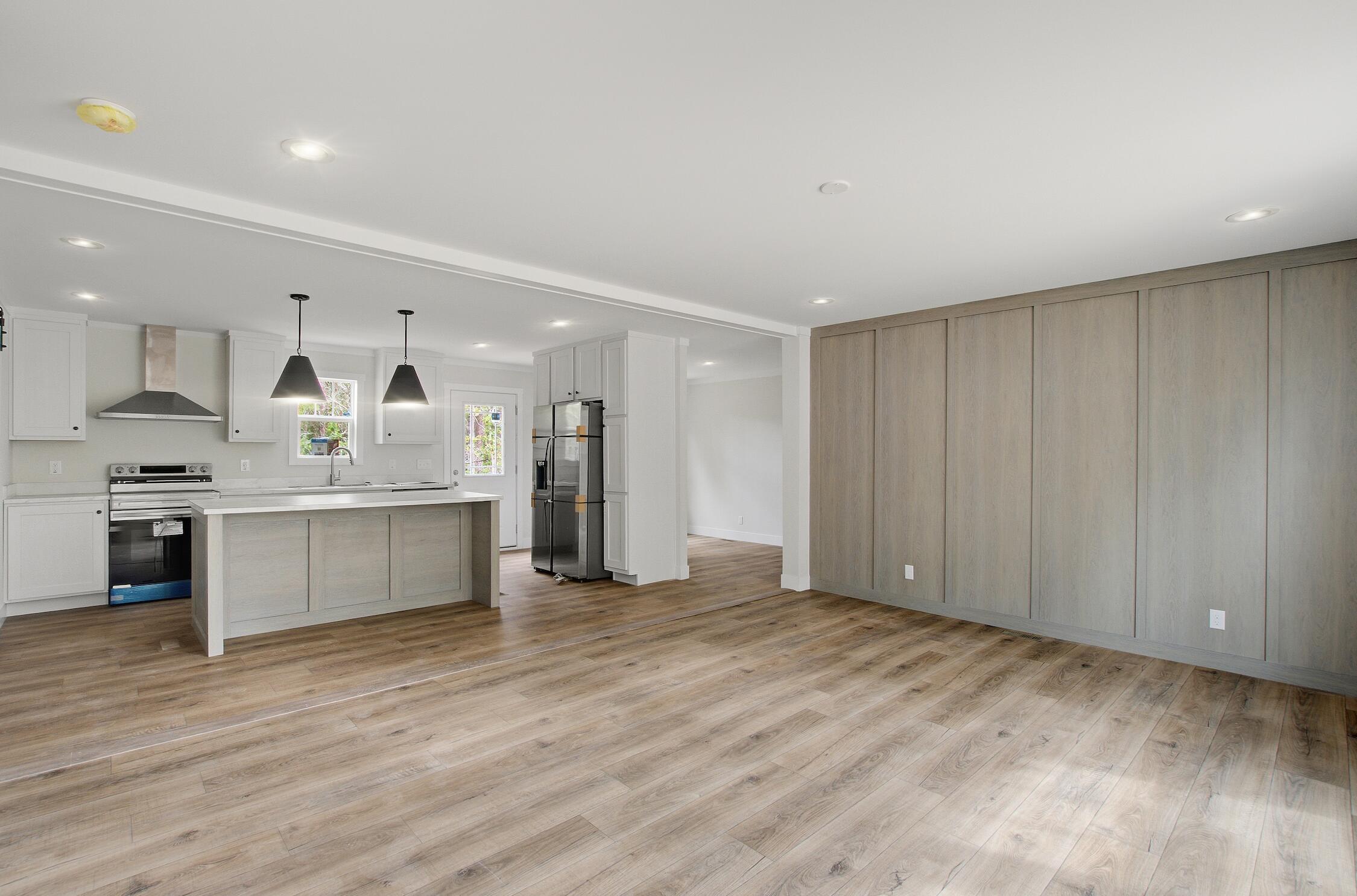 111 Amber Road