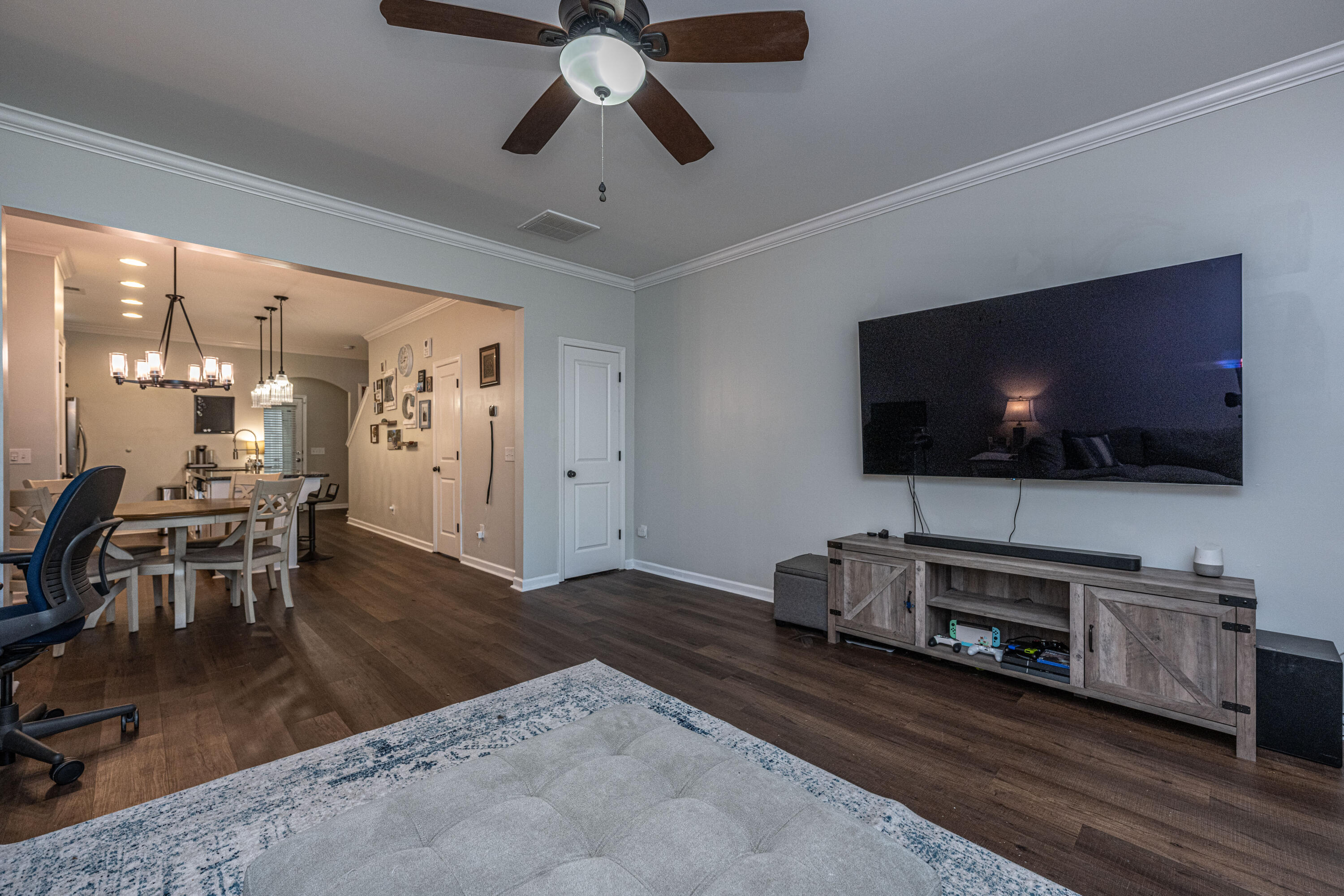 Photo 6 of 37 of 223 Bennett Lane townhome