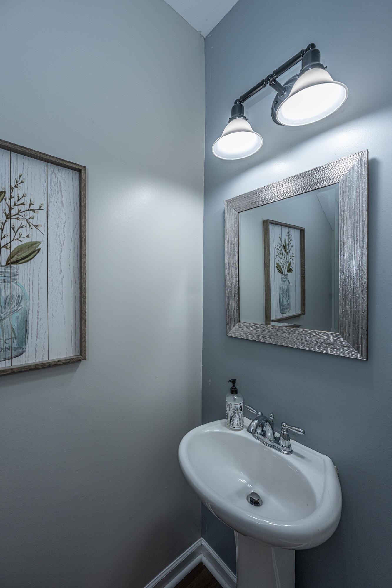 Photo 9 of 37 of 223 Bennett Lane townhome