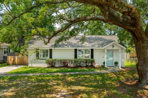 Photo of 8 Tovey Road, Charleston, SC 29407 (MLS # 25021707)
