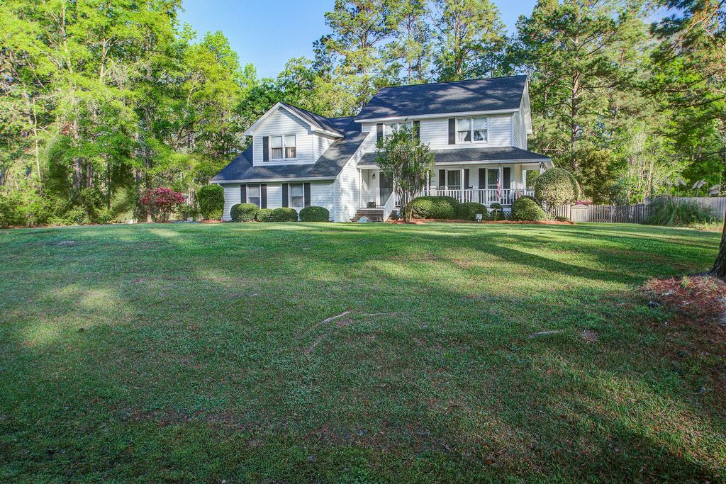 Photo of 117 Ashley River Drive, Summerville, SC 29485 (MLS # 26009560)