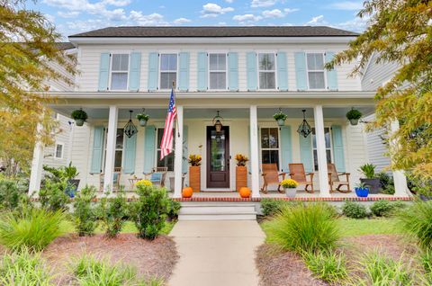 Photo of 105 Fig Ivy Lane, Summerville, SC 29486 (MLS # 25025148) Photo of 105 Fig Ivy Lane, Summerville, SC 29486 (MLS # 25025148)