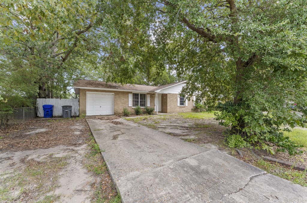 Photo of 7748 Nellview Drive, North Charleston, SC 29418 (MLS # 26024200)