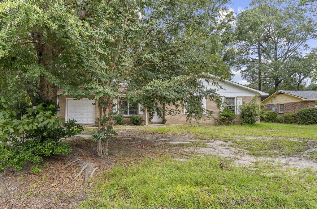 Photo of 7748 Nellview Drive, North Charleston, SC 29418 (MLS # 26024200)