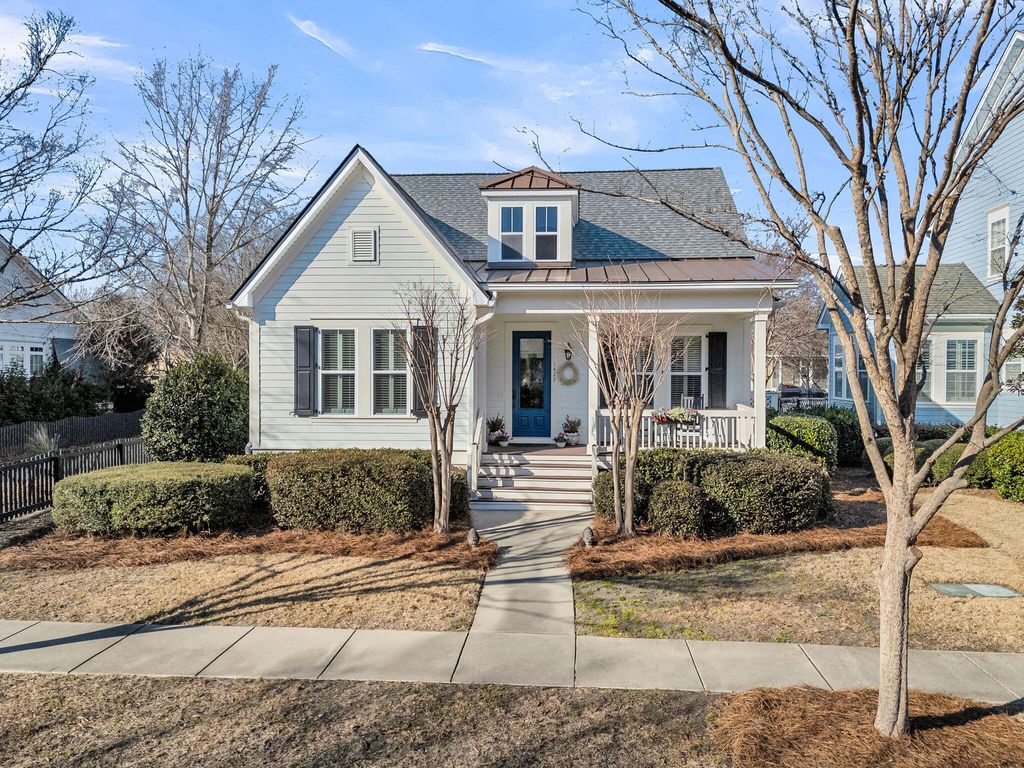 Photo of 1422 Hooper Street, Charleston, SC 29492 (MLS # 26003236)